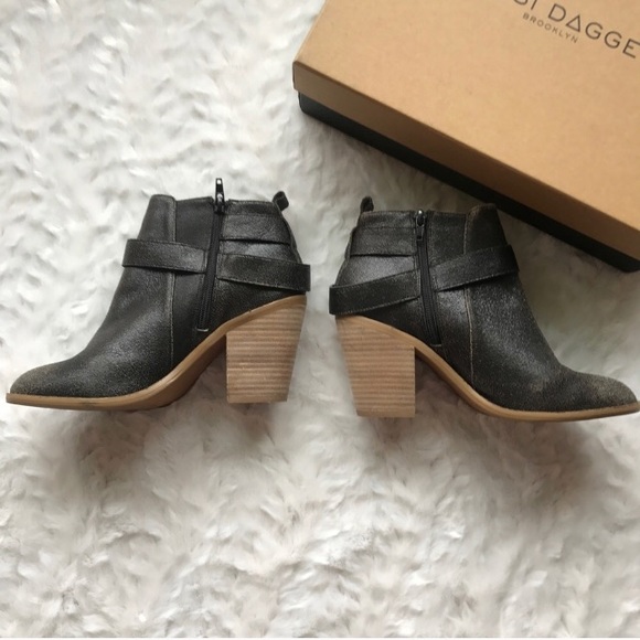 NEW Kelsi Dagger Jordana Distressed Ankle Booties - Picture 3 of 8